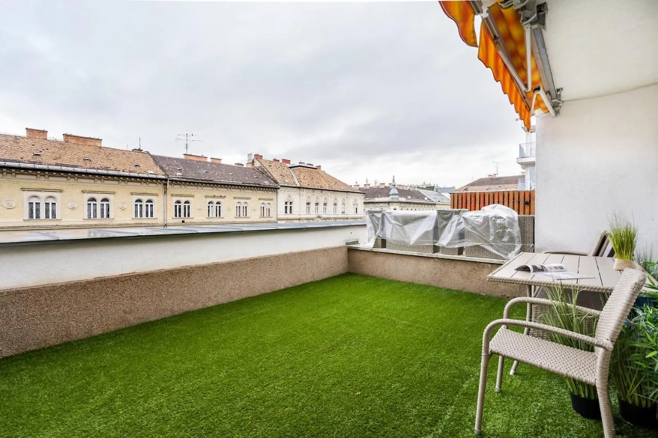 Apartment Bpr Garay Suite With Rooftop Terrace & A/C Budapest